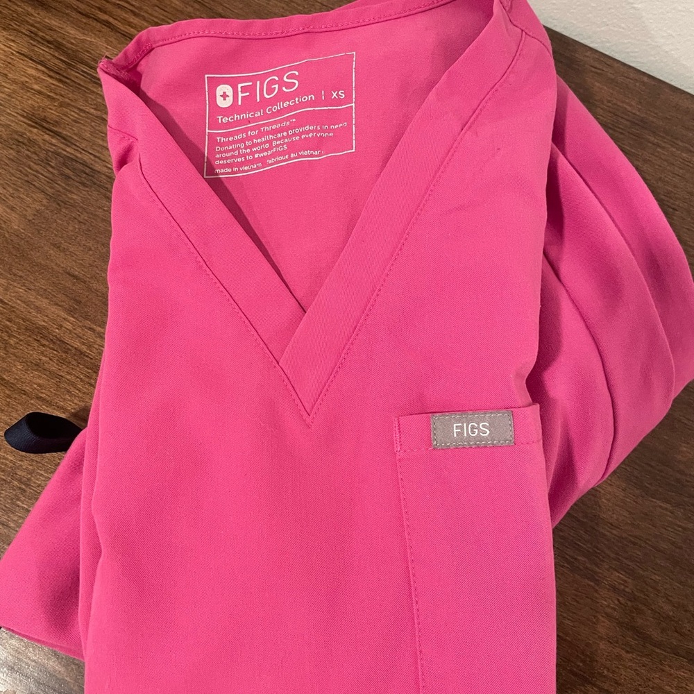Figs Pink Scrub Set
